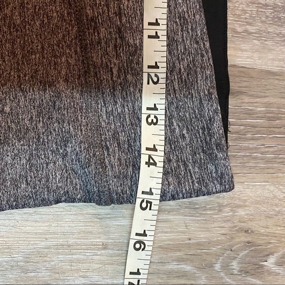 Pink Victoria’s Secret Ultimate Capris - Picture 4 of 9